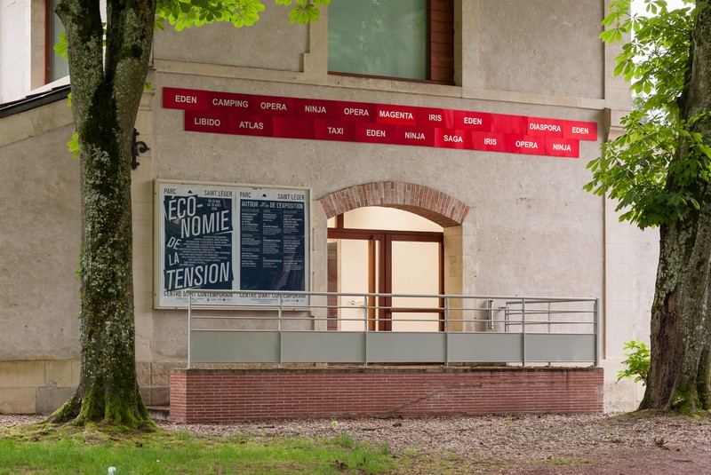 http://www.emileouroumov.fr/files/gimgs/th-30__EMO9789_web.jpg