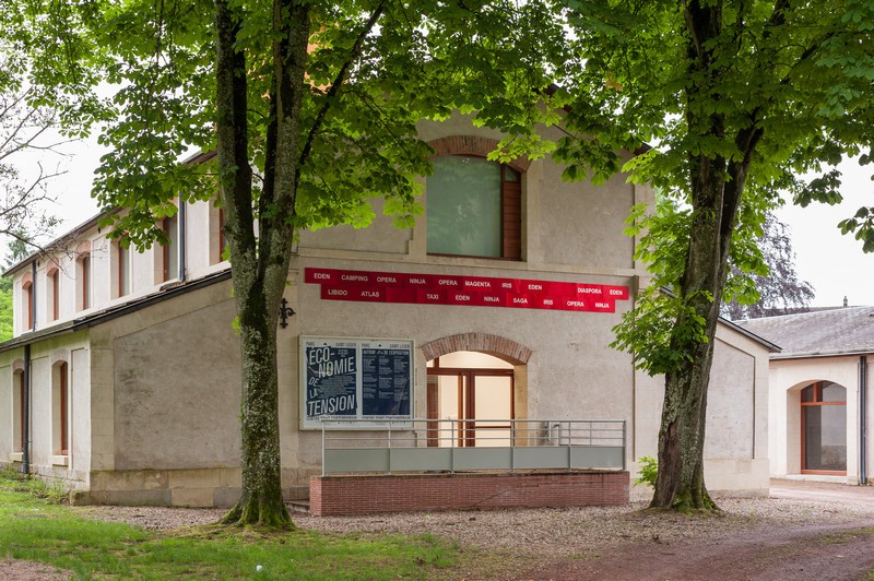 http://www.emileouroumov.fr/files/gimgs/th-30__EMO9800_web.jpg
